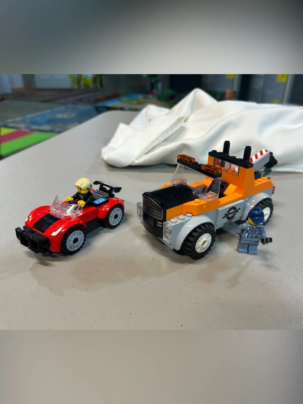 Lego 60435 City Tow Truck and Sports Car Repair